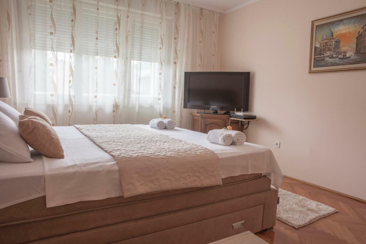Apartman Preko Morace 2018 พอดโกริกา ภายนอก รูปภาพ
